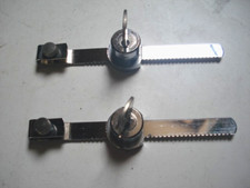 Coppia Serrature per chiusura vetrine ,  Lucchetto Blocca Vetrinette