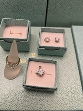 Orecchini/ciondoli/anello