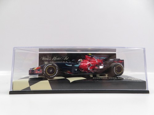 Minichamps 400080015 - 1:43,