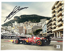 FOTO CHARLES LECLERC FIRMATA