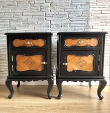 Comodini neri e legno |