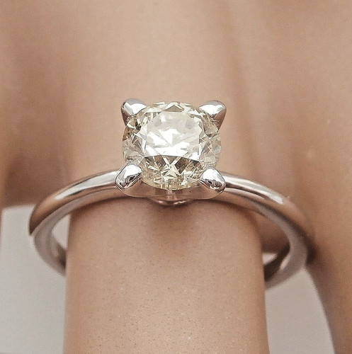 Anello con diamante solitario - con,