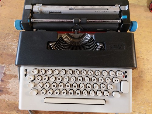 Macchina scrivere elettrica - scrivere,