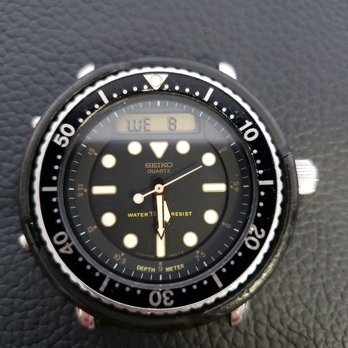 Orologio subacqueo ibrido