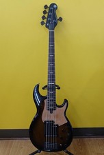 Basso elettrico 5 corde YAMAHA