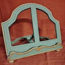 Antico leggio in legno