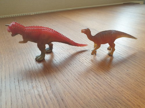 Raro personaggio dinosauro - personaggio,
