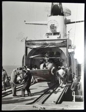 Fotografia Rimessaggio Elicottero Portaerei Nave Incrociatore