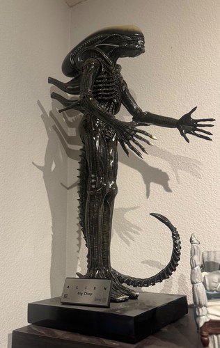 Statua alien big chap grande - big,