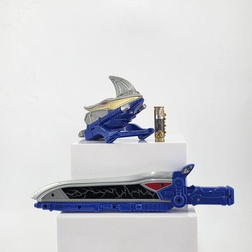 Power rangers dino - rangers, charge