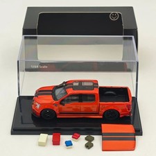 Modellino auto 1/64 divertente