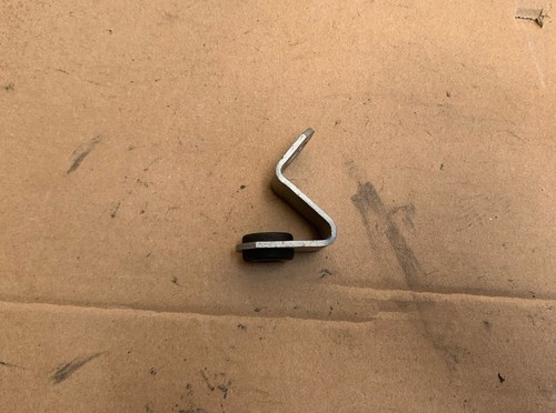 Fissaggio supporto radiatore