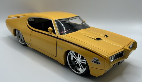 Jada 1969 pontiac gto giudice - pontiac,