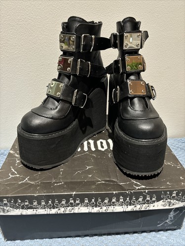Black demonia low matte - black,