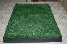 Lettiera per cucciolo cane, piano erba sintetica e raccolta, 63 cm*56 cm, usata