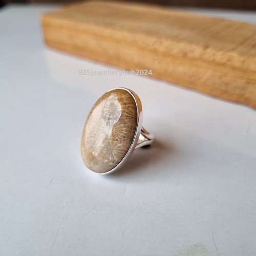 Bellissimo anello con pietre