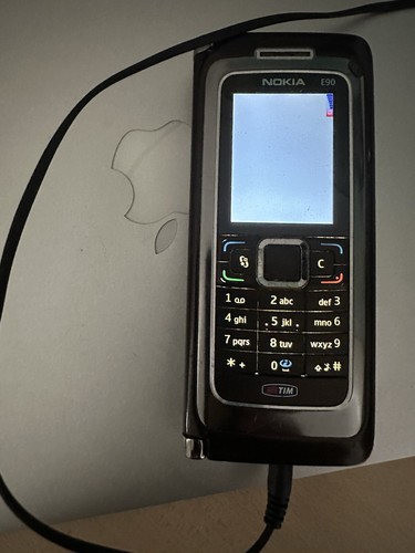 Nokia e90 communicator - nokia,