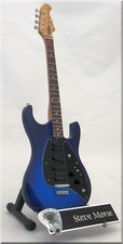 STEVE MORSE Miniatura Chitarra Replica Music Man con Plettro Chitarra