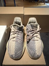 Adidas Yeezy Boost 350 V2 -