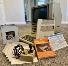 Apple IIe (2e) Computer with