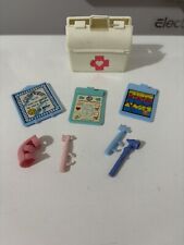 BARBIE DOTTORESSA DOCTOR VALIGETTA CON ACCESSORI VINTAGE ANNI 90 MATTEL