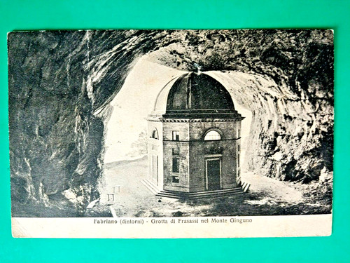 Fabriano grotta di - (dintorni)-,