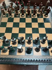 scacchiera antica, set dí scacchi artigianale in metallo dipinti a mano 