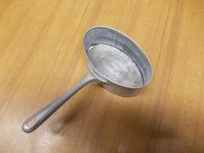 VECCHIO PICCOLO  PENTOLINO IN ALLUMINIO FORMA OVALE CON MANICO