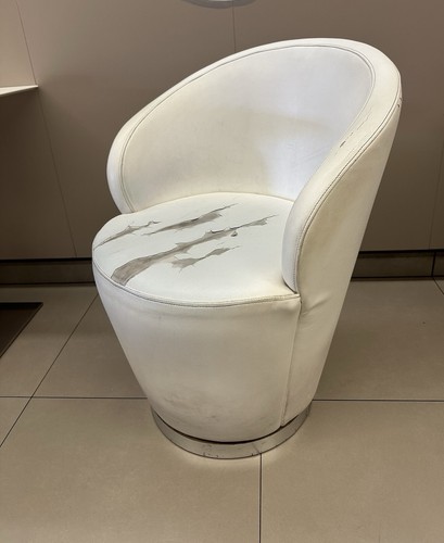 Poltroncina pelle usata - in,