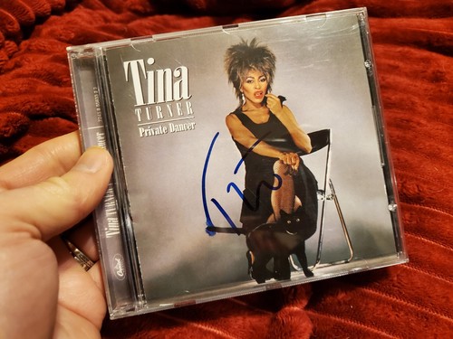 Tina turner autographed - ,
