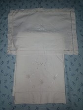 LENZUOLINO DA LETTINO RICAMATO CON FEDERA D'EPOCA