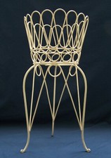 Fioriera Alzata in Ferro da Giardino. Rotonda