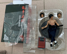 1/6 ENTER THE DRAGON Bruce Lee 77° Anniversario Ver. Statua statuina a tre teste