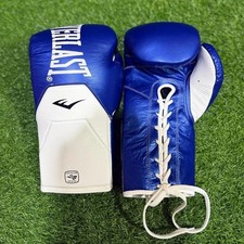 Guantoni da boxe stringati