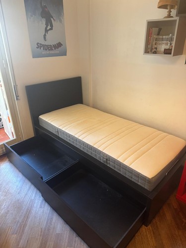 Letto singolo con - letto,