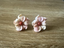Orecchini In Conchiglia Rosa E Spola In Corallo 