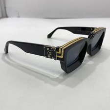 Occhiali da sole uomo Louis Vuitton 1.1 Millionaire lenti nere Z1165E 93L