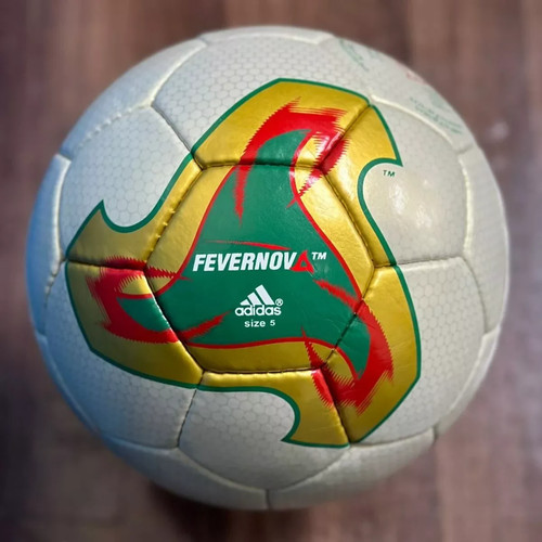 Adidas fevernova 2002 pallone