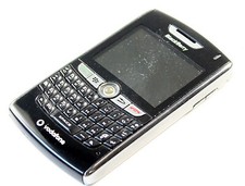 Blackberry 8800 - marchio Vodafone - senza SIM-lock - senza batteria (segni d'uso)