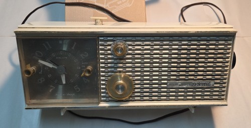 Radio sveglia stato - a,