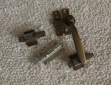 MANIGLIA IN OTTONE COMPLETA D'INCONTRO PIU' CATENACCIO E 2 CHIUSURE PER FINESTRE