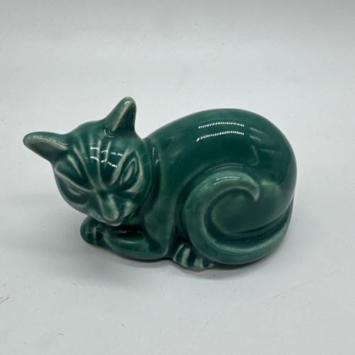 Statuina gatto verde