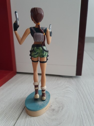 Figurine atlas tomb - tomb, raider