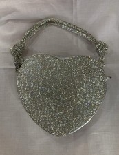 Pochette da cerimonia a Cuore