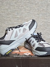 Scarpe sneakers escursionismo