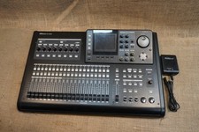 TASCAM DP-32SD Registratore