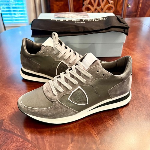Sneakers basse nuove con
