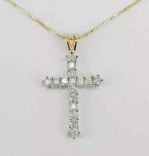 Collana con ciondolo croce