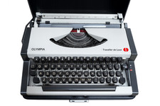 Macchina da scrivere manuale