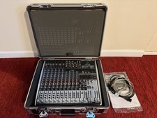 Behringer QX1832USB Mixer 18